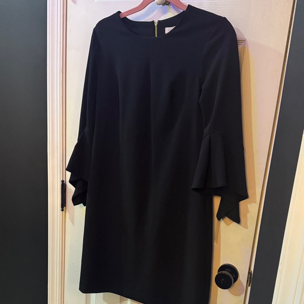 Calvin Klein Elegant Black Dress with Flared Sleeves